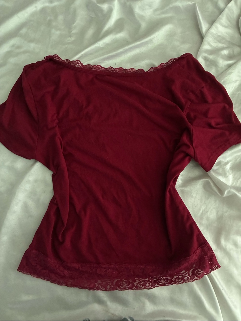 SHEIN Burgundy Lace Trim Off-Shoulder Camisole